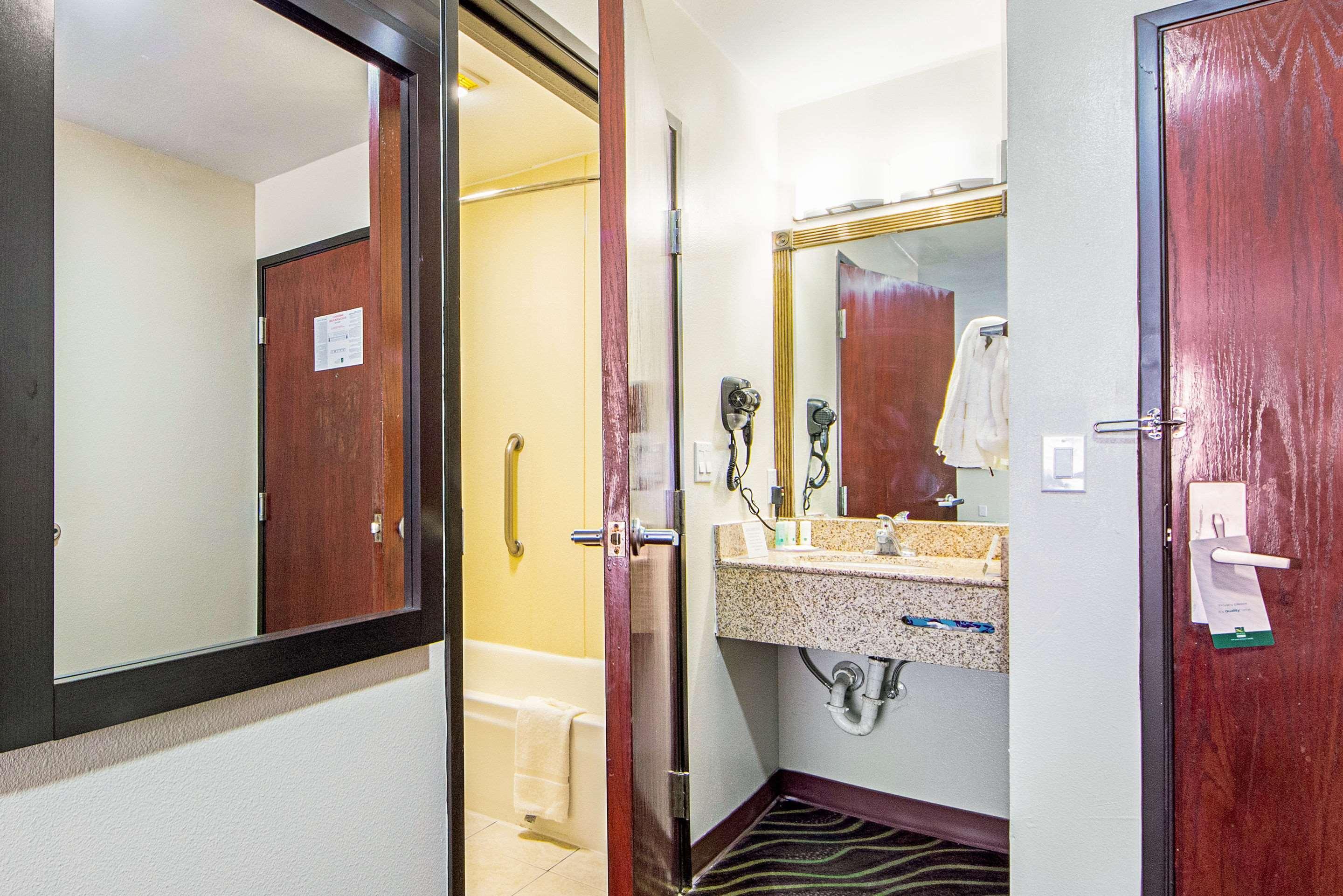Quality Inn Greenville I-30 Екстер'єр фото